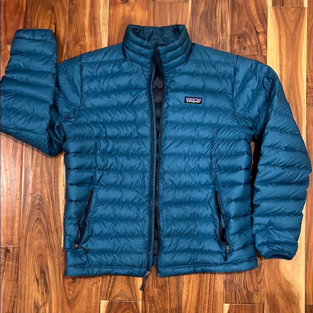 Patagonia Men’s Large Down Sweater